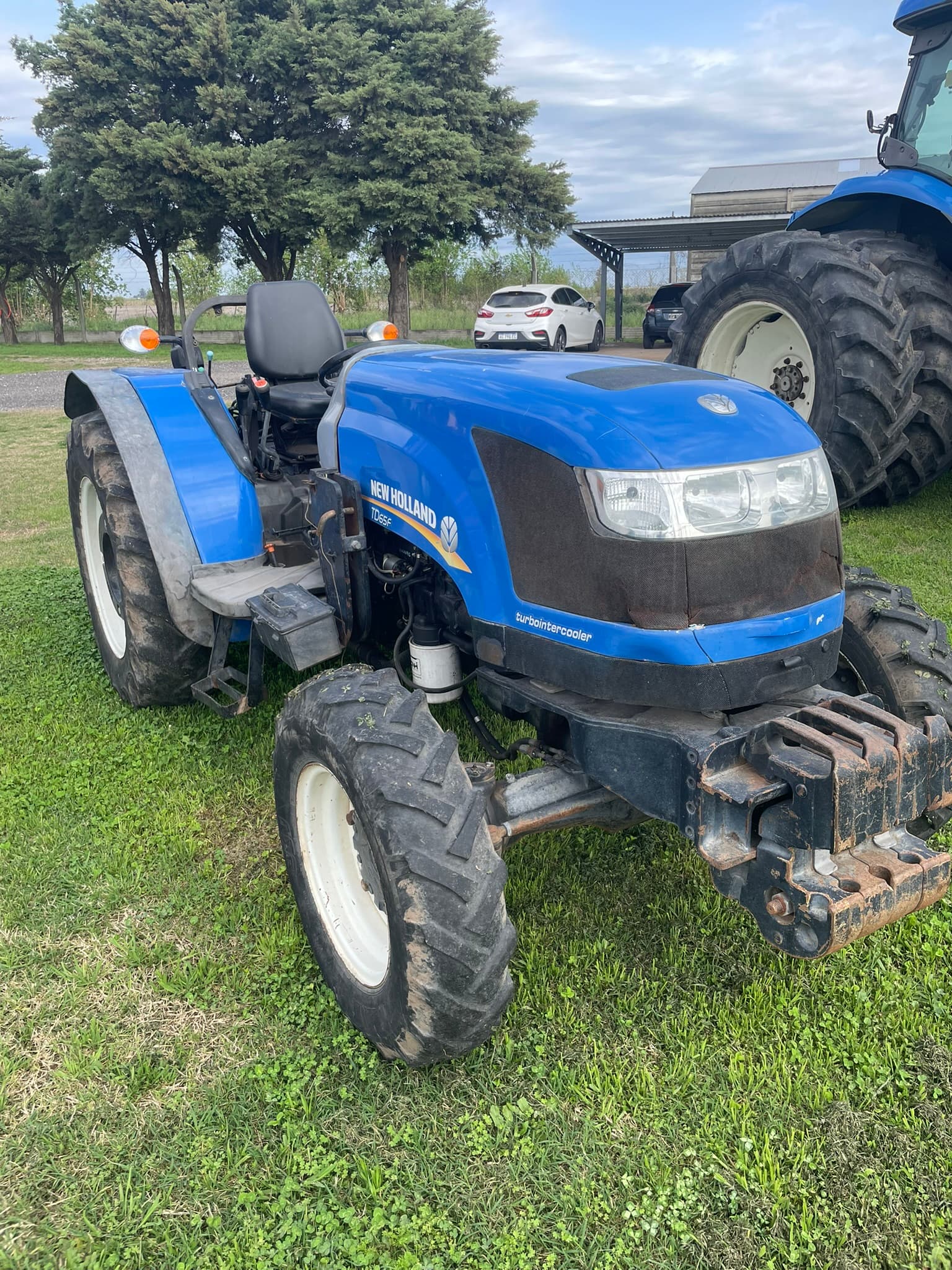 Tractor New Holland TD65F - 1