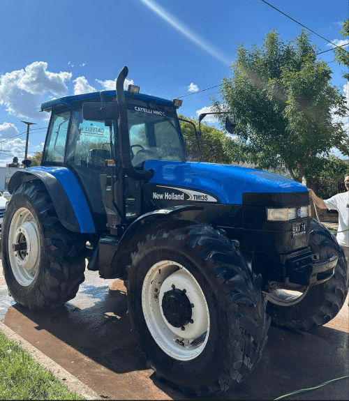 Tractor New Holland TM 135